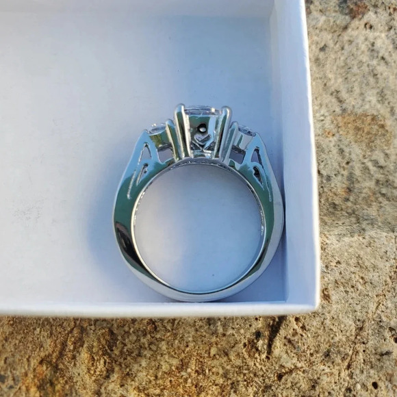 Pristine 1.50ct White Sapphire Dual Wedding Ring Set sz 5 2-pc - Picture 5 of 6